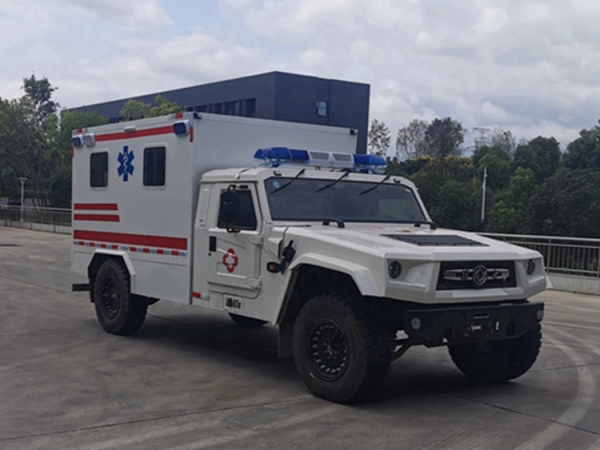 程力威牌CLW5050XJHE6型救护车
