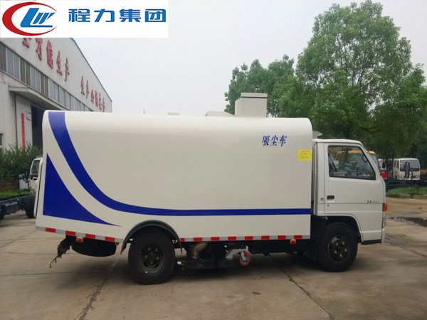 江铃小型5方吸尘车