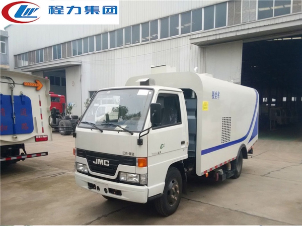 江铃小型5方吸尘车